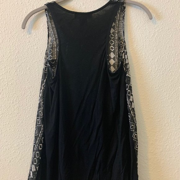 Black & White Patterned Tank - Picture 2 of 2